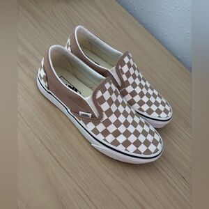 Classic Slip-On Checkerboard Shoe 
Color:warm taupe brown/white